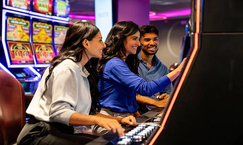 Why should tracking funds stay transparent in crypto roulette?
